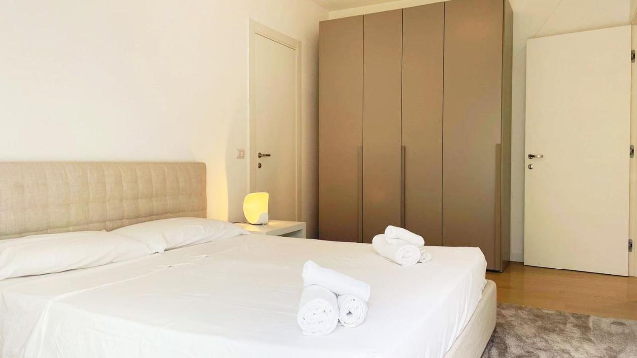 Lake View Apartment อาร์เจโญ ภายนอก รูปภาพ